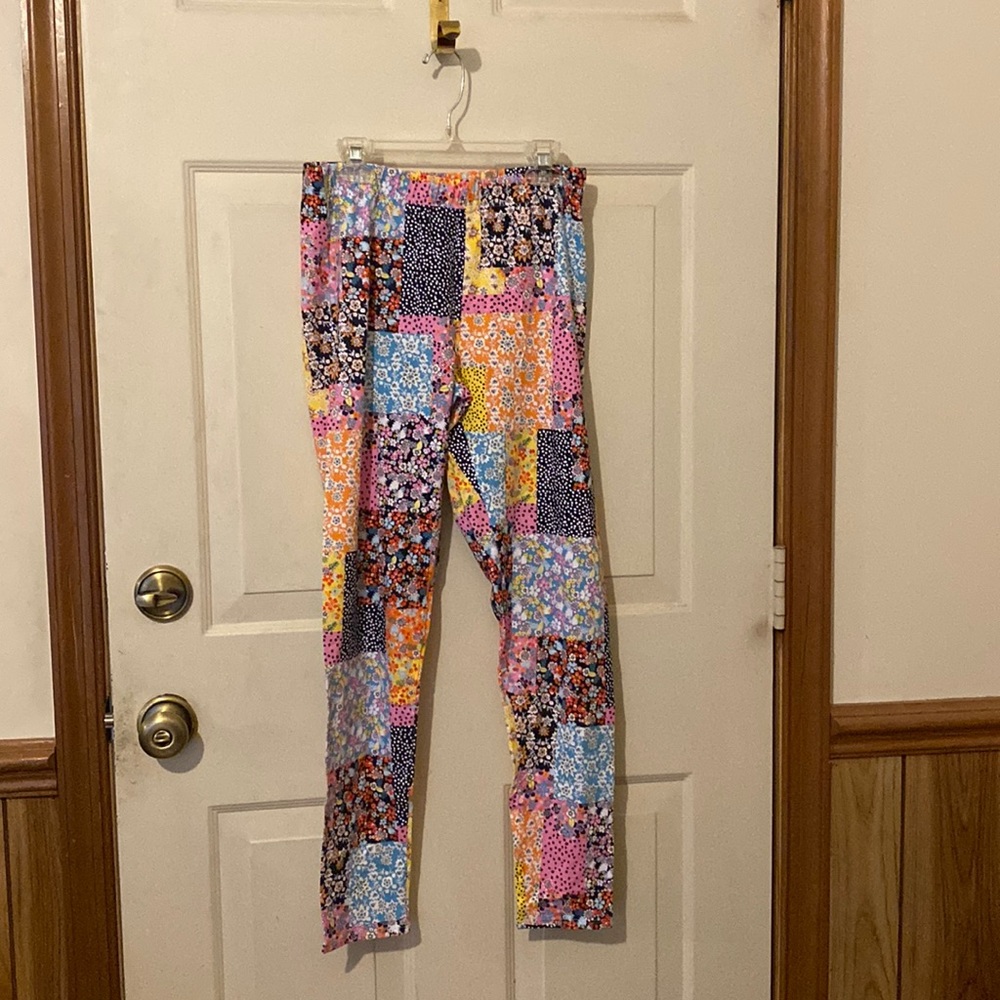 Girl’s No Boundaries M(7-9) Leggings NWT